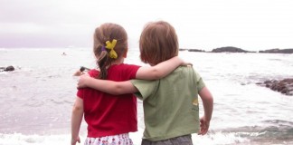 Amizades na infância são cruciais para o altruísmo