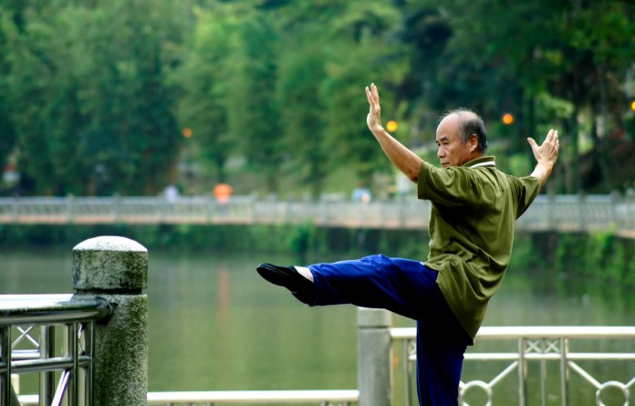Tai chi chuan é destacada por Harvard como atividade física ideal para idosos