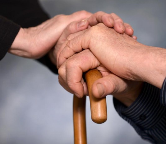 Como ajudar nossos pais quando eles ficam mais velhos