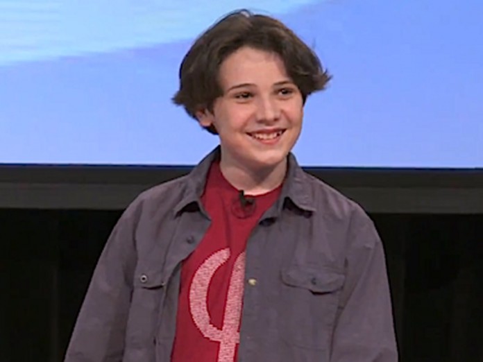 Menino autista de 14 anos faz mestrado em física quântica