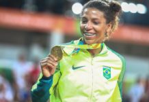 Rafaela Silva, ouro no Rio, desistiu da aposentadoria após eliminação em Londres graças à psicologia