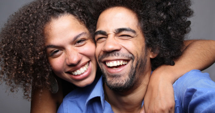 7 sinais de que você está num relacionamento feliz, segundo a ciência