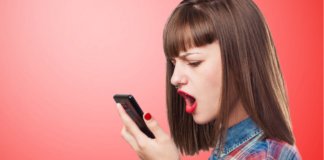 Phubbing: O comportamento de não desgrudar do celular está acabando com relacionamentos