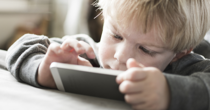Precisamos conversar sobre os danos causados pelo uso excessivo de Smartphones.