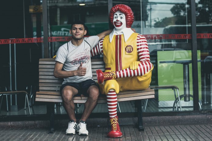 Trabalhar 4 anos no McDonald’s foi a melhor coisa que aconteceu na minha vida