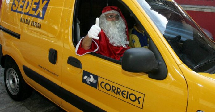 É hora de ajudar. Participe você também do Papai Noel dos Correios.