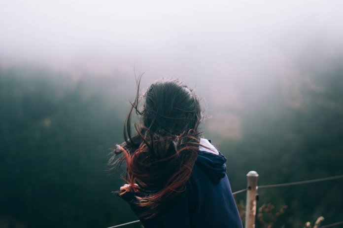 Hoje, a melancolia e apatia expõem a nossa desilusão pelo colapso das ideologias