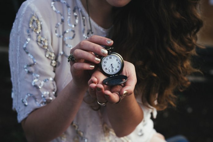 “O tempo pode ser medido com as batidas de um relógio ou pode ser medido com as batidas do coração”