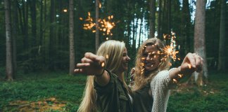 Amigas para sempre: estar com a sua melhor amiga faz bem a saúde, comprova ciência