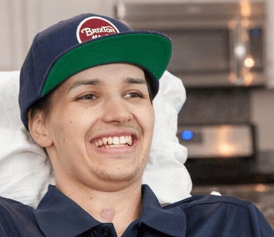 Jovem tetraplégico tratado com células estaminais recupera movimentos na parte superior do corpo