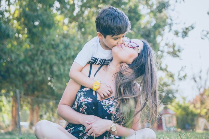 Não se preocupe tanto com as habilidades acadêmicas de seus filhos