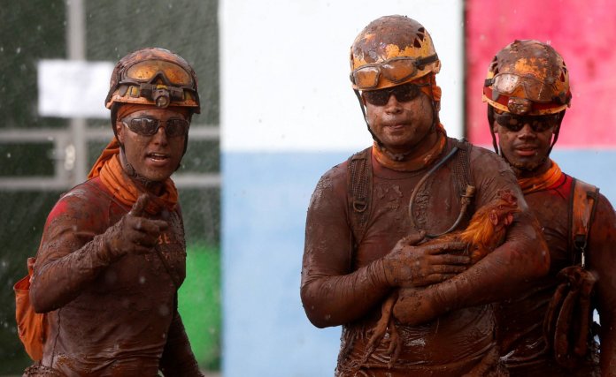 Jornal espanhol sugere “Prêmio Nobel aos bombeiros de Brumadinho” e a internet abraça a ideia