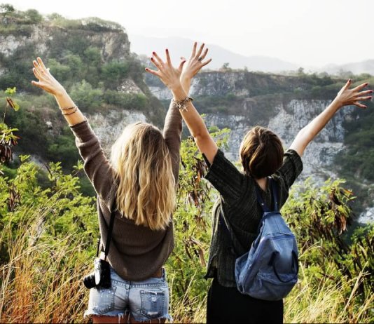 Fazer viagens com seus amigos é muito bom para a saúde mental, diz a ciência