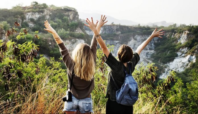 Fazer viagens com seus amigos é muito bom para a saúde mental, diz a ciência