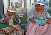 Artesanatos como crochê e tricô são atividades meditativas que ajudam a melhorar o cérebro