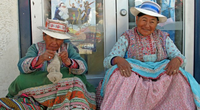 Artesanatos como crochê e tricô são atividades meditativas que ajudam a melhorar o cérebro