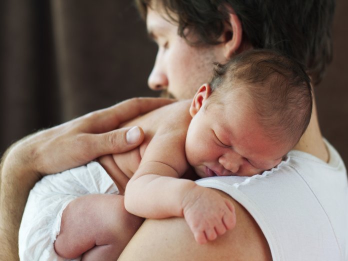 Homens também sofrem de depressão pós-parto, e precisamos prestar atenção!