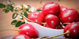 Comer cerejas emagrece, combate Alzheimer, cancro e outras doenças; saiba mais!