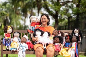 psicologiasdobrasil.com.br - Artesã cria bonecos de pano para incentivar inclusão e igualdade