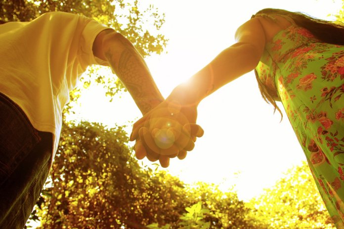 Viver em casal, mas cada um em sua casa