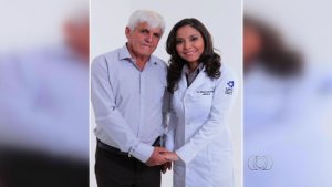 asomadetodosafetos.com - Gari banca sozinho os estudos da filha e a forma médica