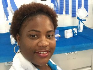 contioutra.com - Após saída de Cuba do programa Mais Médicos, médica vende churrasco na BA para se manter