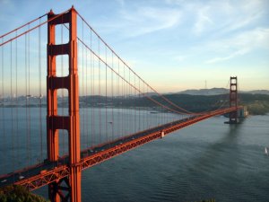 contioutra.com - Homem já evitou que mais de 200 pessoas saltassem da Golden Gate; e o melhor é como ele faz isso