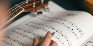 A música como terapia para tratar Alzheimer, depressão, disfunção cerebral e outras doenças