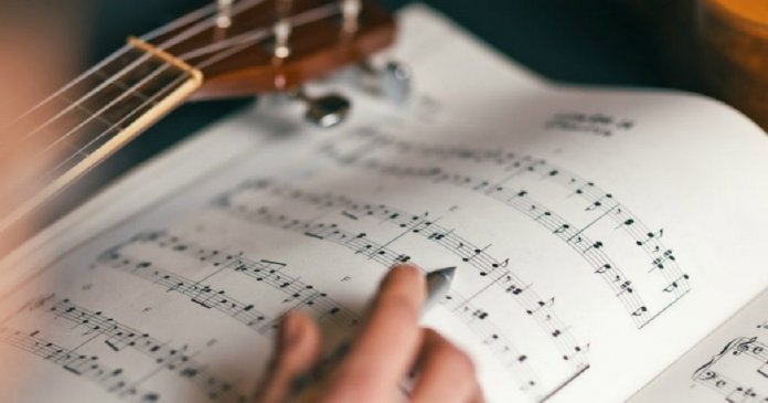 A música como terapia para tratar Alzheimer, depressão, disfunção cerebral e outras doenças