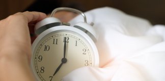 A privação do sono pode causar a doença de Alzheimer?
