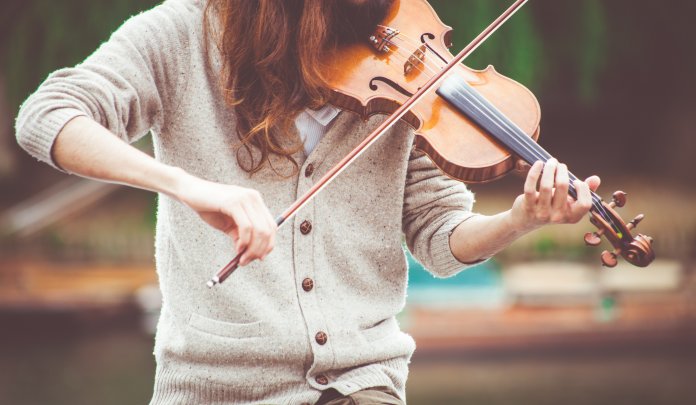 Médicos estão prescrevendo música como terapia para doenças cardíacas, disfunção cerebral, depressão e muito mais