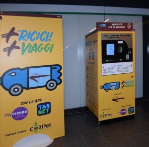 contioutra.com - Em Roma, passageiros trocam garrafas pet por bilhetes de metrô