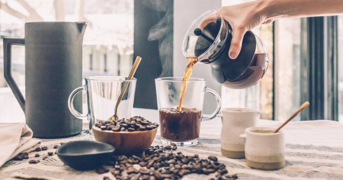 Café em excesso pode imitar ou aumentar sintomas de ansiedade, segundo pesquisadora