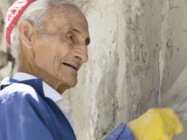 Senhor de 93 anos passou mais de 50 anos construindo catedral, e ela é incrível!