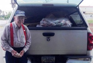 psicologiasdobrasil.com.br - Coletando materiais recicláveis e juntando moedas de um centavo, vovô de 86 anos doa pequena fortuna a orfanato