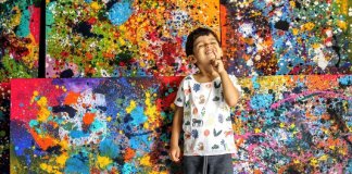 Menino de 3 anos com autismo tem vida transformada através da pintura