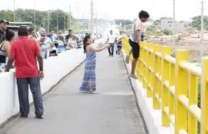 Psicóloga recém-formada impede que rapaz tire a própria vida psicologiasdobrasil.com.br - Psicóloga recém-formada impede que rapaz tire a própria vida