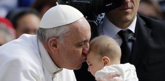 “Não existe mãe solteira, mãe não é estado civil”- feliz e nobre colocação do Papa Francisco