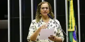 Rede Pública de Ensino deverá contar com psicólogo e assistente social, decide Câmara Rede Pública de Ensino deverá contar com psicólogo e assistente social, decide Câmara