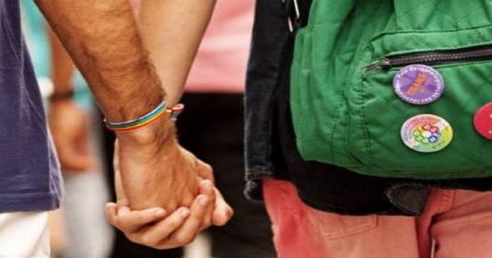 Em guia de turismo LGBT, Brasil está no topo da lista de destinos para se evitar