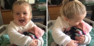 Em vídeo fofo, menininha não segura alegria ao conhecer irmãzinha recém-nascida