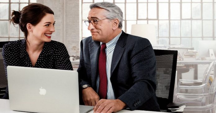 Quem tem um melhor amigo no trabalho gera resultados melhores, aponta estudo