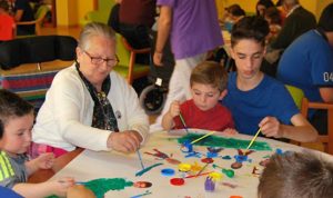 psicologiasdobrasil.com.br - Programa coloca crianças e idosos para brincarem juntos