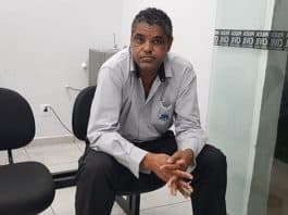 Porteiro denuncia moradora de prédio que o chamou de ‘macaco’ e ela é presa