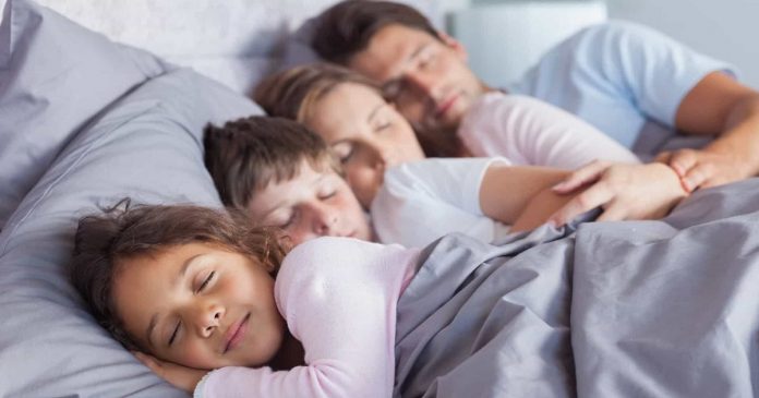 É mesmo necessário dormir oito horas? O tempo ideal de sono em cada idade