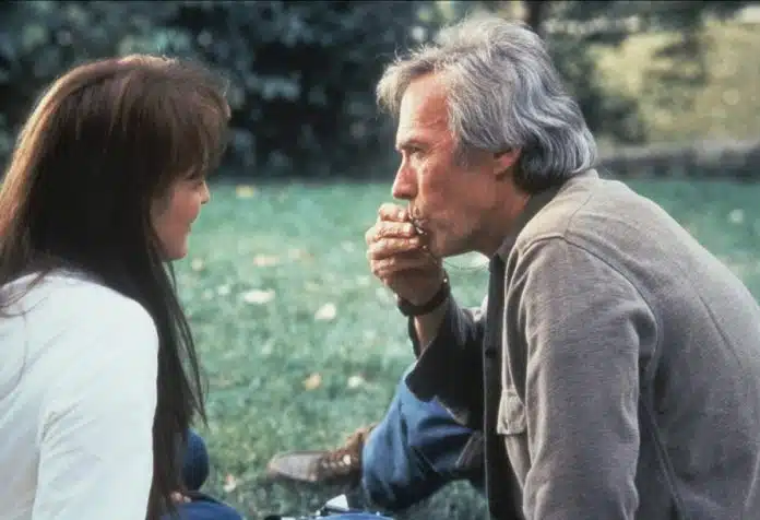 sur-la-route-de-madison-02-g “Cada próximo passo da sua vida vai exigir um novo você. E algumas vezes precisamos ser quebrados para nos tornarmos uma nova versão de nós mesmos”.