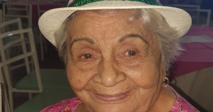 Vovó de 88 anos ‘cai no samba’: ‘Casei com homem machista e fiquei muito tempo sem ir’