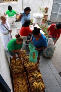 psicologiasdobrasil.com.br - Católicos, evangélicos e espíritas se unem em terreiro para ajudar famílias carentes