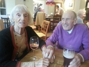 psicologiasdobrasil.com.br - Homem de 97 anos se casa com mulher de 90 anos: "Nunca é tarde para amar"