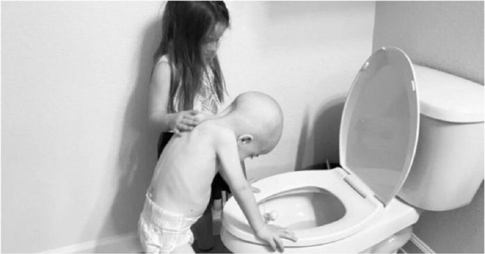 Menina conforta seu irmãozinho que luta contra a leucemia